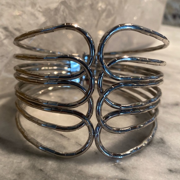 Silver Hinged Split 3-Loop Cuff - Picture 6 of 9